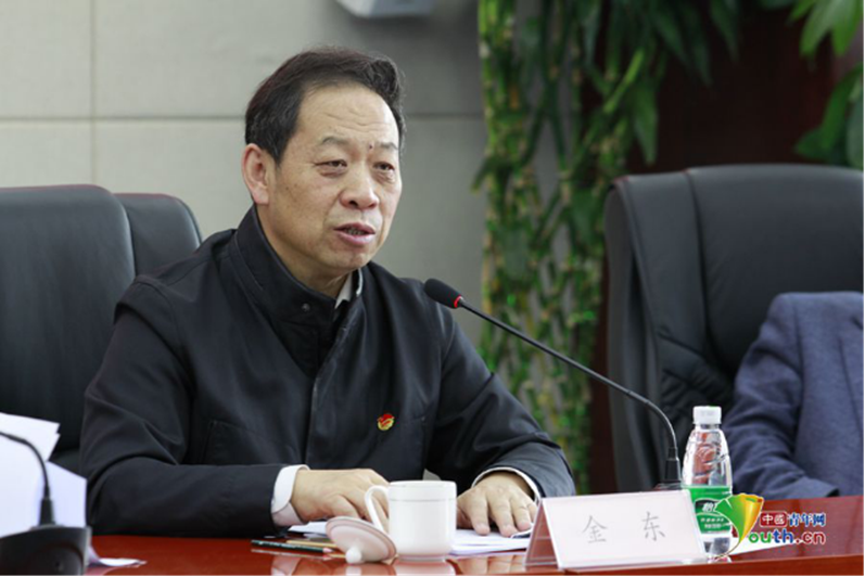 http://qnzz.youth.cn/qckc/201703/W020170330363957434181.png