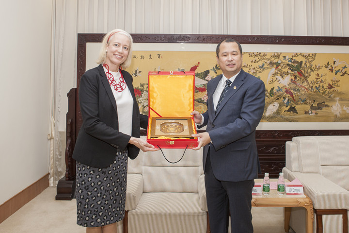 http://news.xmu.edu.cn/_upload/article/images/d6/a5/cc90ca2744a9ae62e68a28ae66f7/beb5a8e2-45b6-4387-842a-20fd3d7f5092.jpg